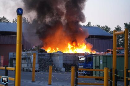 Brand op terrein overslagstation aan de Lozerweg