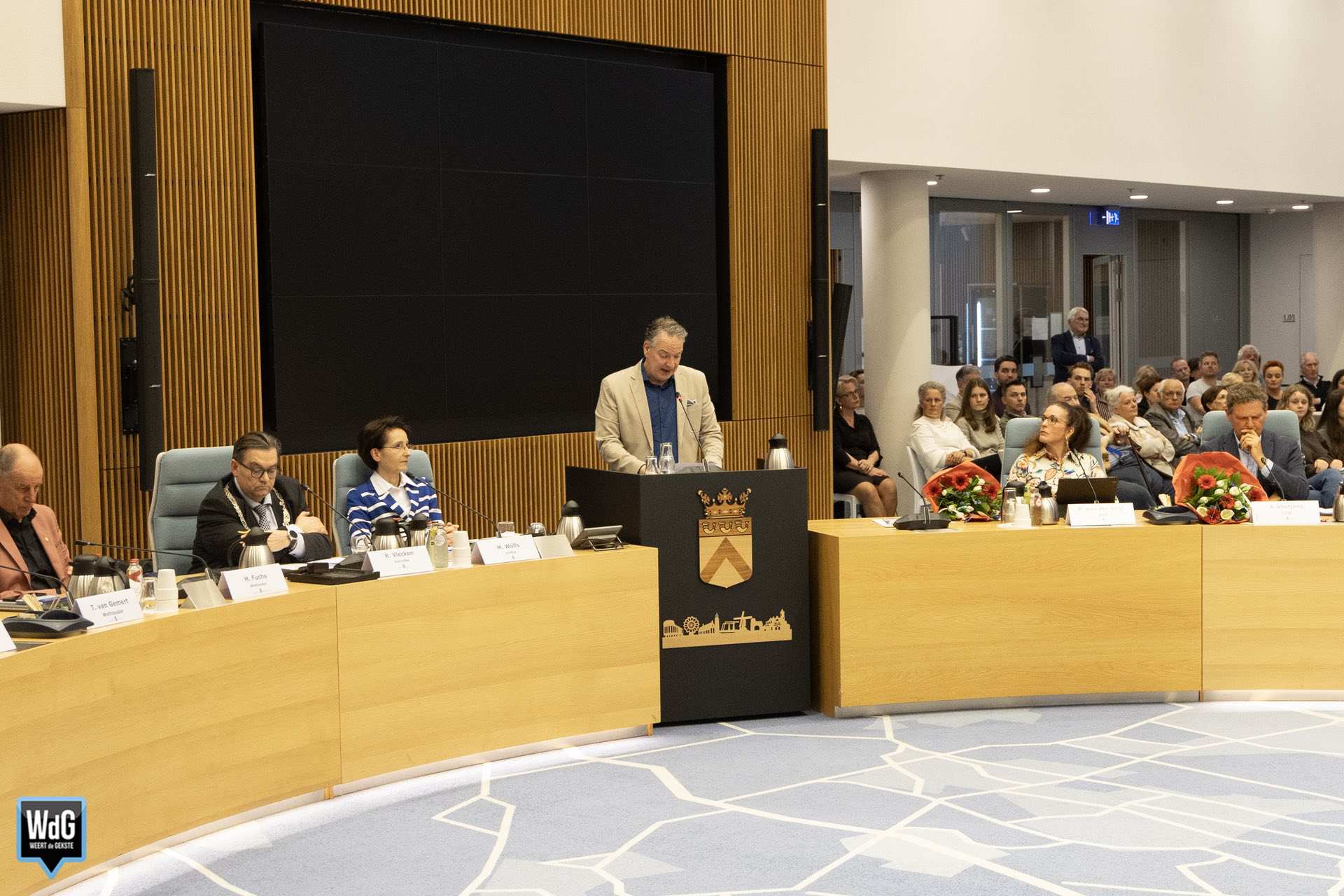 Archieffoto WdG - Peter Mols bij sprekersgestoelte
