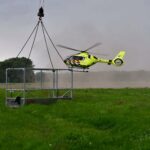 Persoon zwaargewond na val door dak in Nederweert