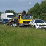 Douaneauto botst achterop auto op A2 bij Weert