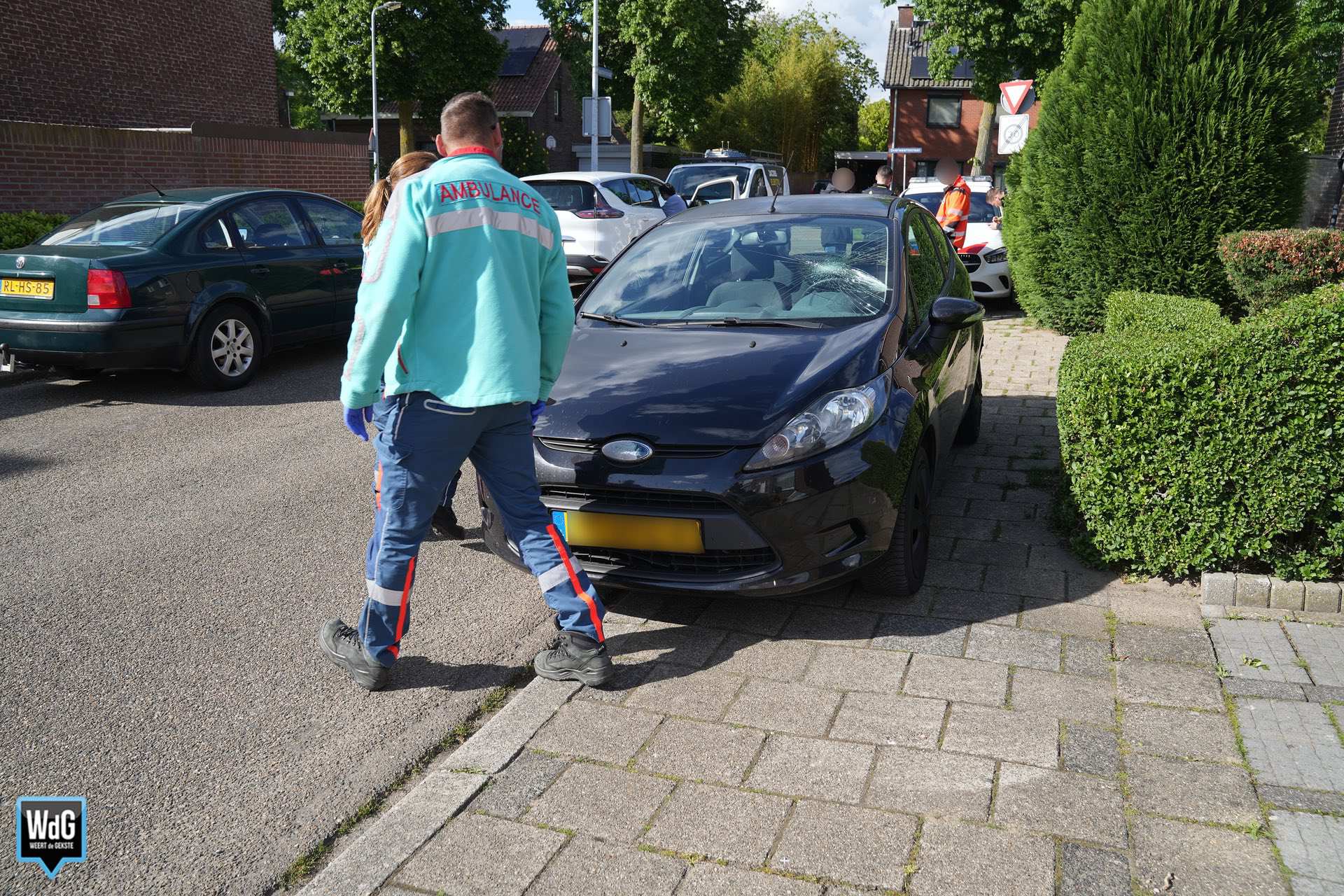 Fietsster gewond na aanrijding met auto