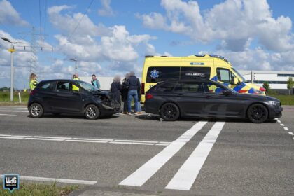 Twee auto’s botsen op Ringbaan-Noord in Weert