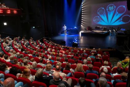 Previewavond van het nieuwe theaterseizoen in het Munttheater. Foto van Rob Nijpels
