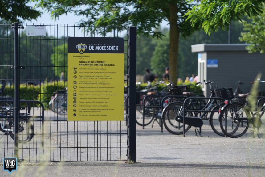 Ingang bij Sportpark Leuken