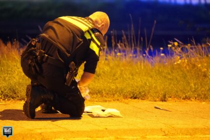 Archieffoto WdG - Mes op de stoep na steekincident in Weert