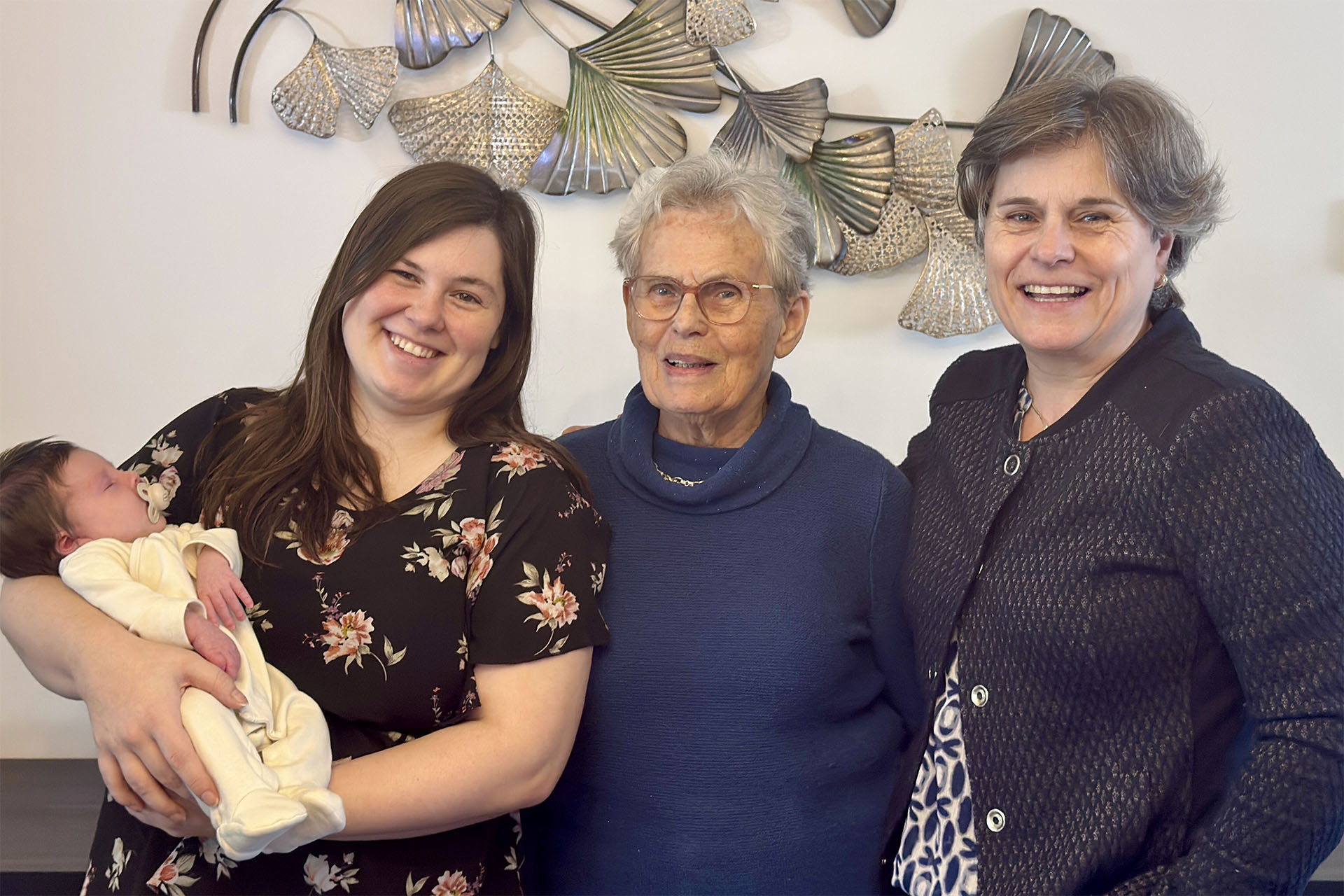 Luna zorgt voor vier generaties vrouwen in de familie