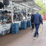 Gezellige drukte en nieuwe fietsenkraam op weekmarkt