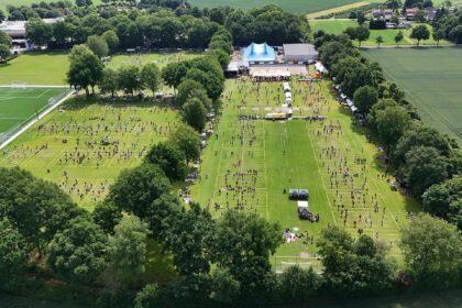 Luchtfoto van Ledûb Volleybal Festival. Ingestuurde foto