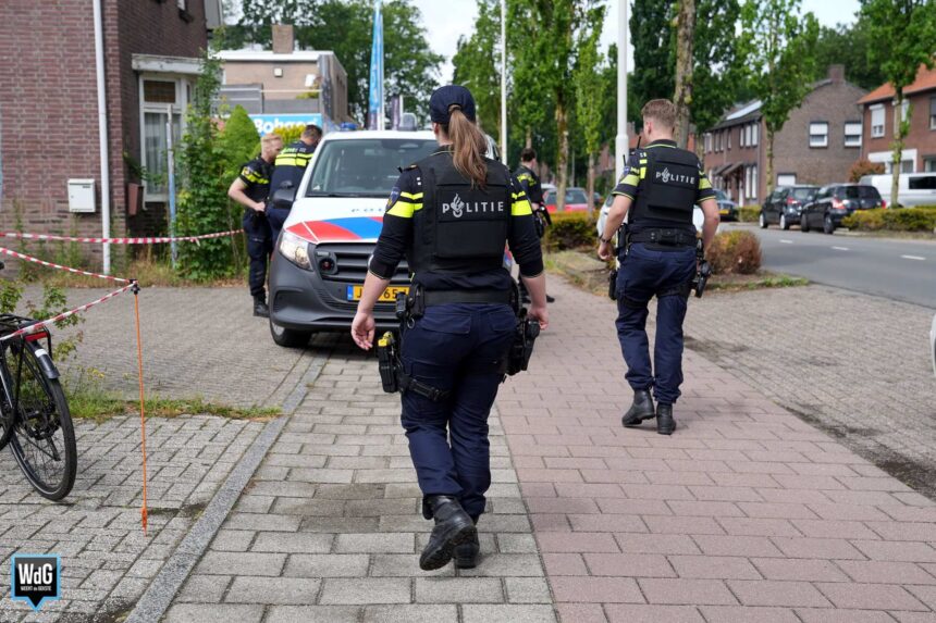 Politie neemt meerdere wapens in beslag na aanhouding in Weert