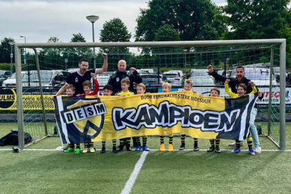 DESM JO8-2 ongeslagen kampioen