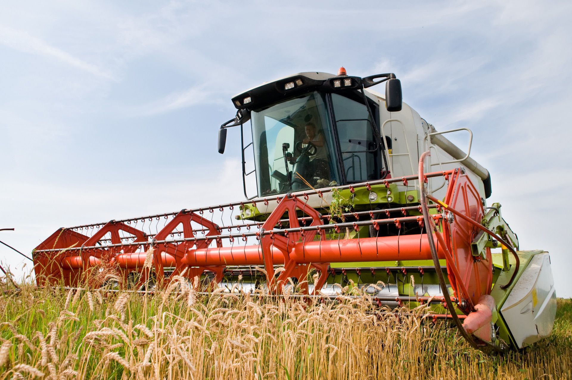 Combine in veld