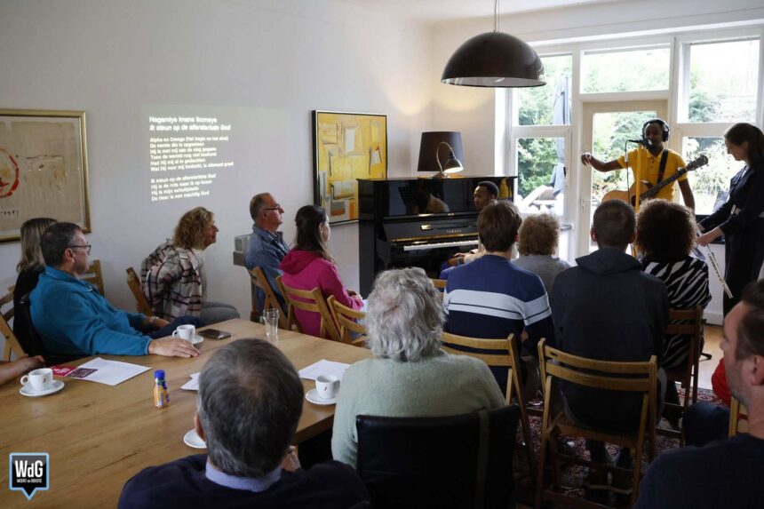 Een huiskamerconcert. Archieffoto