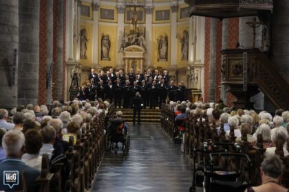 Weerter Mannenkoor viert 60-jarig jubileum voor volle St. Martinuskerk