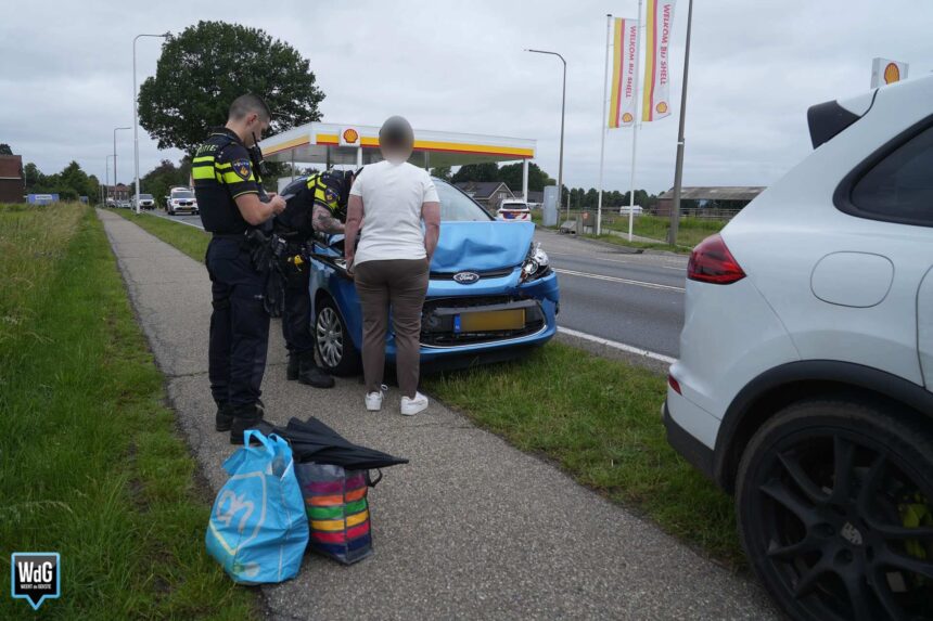 Kop-staartbotsing op N280 bij Baexem