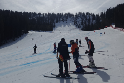 Master Ski Racing Nederland op de piste. Foto via Master Ski Racing Nederland