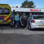 Autodeur raakt caravan bij tankstation aan A2 bij Maarheeze