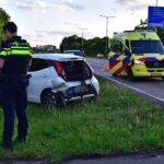 Twee voertuigen botsen op kruising Randweg Zuid in Nederweert