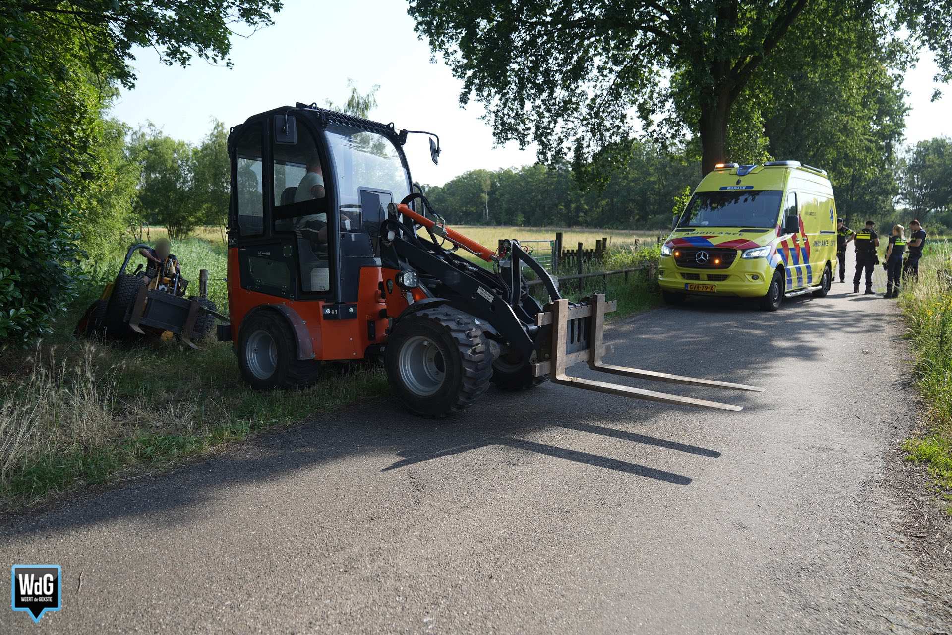 Fietsster gewond na botsing met vork van wiellader in Altweerterheide
