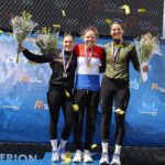 Podium prijzen dames NK Halve tijdens City Triathlon Weert