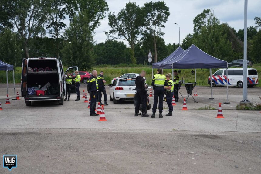 Zestien bekeuringen bij verkeerscontrole in Weert