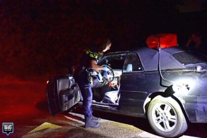 Politie houdt man aan na vondst drugs, wapen en lekkende benzine