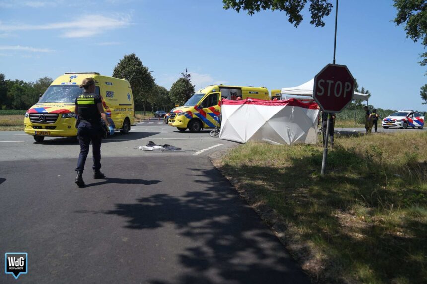 Ernstig verkeersongeval tussen driewielfiets en vrachtwagen in Budel