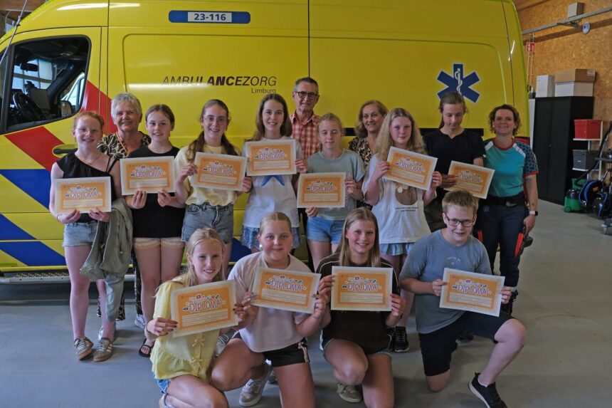 Veertien jeugd-EHBO'ers ontvangen diploma