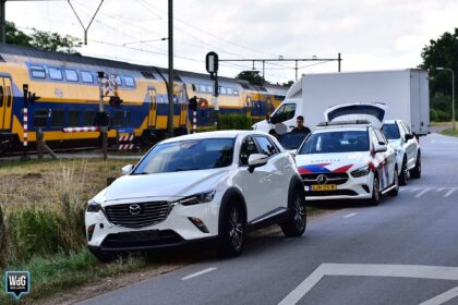 Scooterrijder gewond bij botsing met auto in Baexem