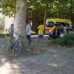 Auto en fietser botsen op Sint Jozefslaan