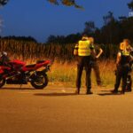 Motor met twee opzittenden onderuit in Budel