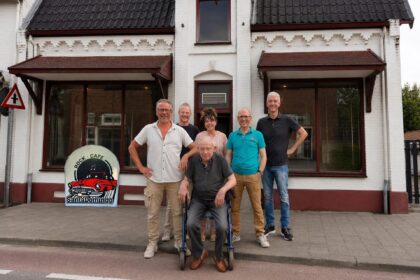 Er wordt een grote reünie van Rock Café Santa Domingo georganiseerd in de Bosuil. Ingestuurde foto