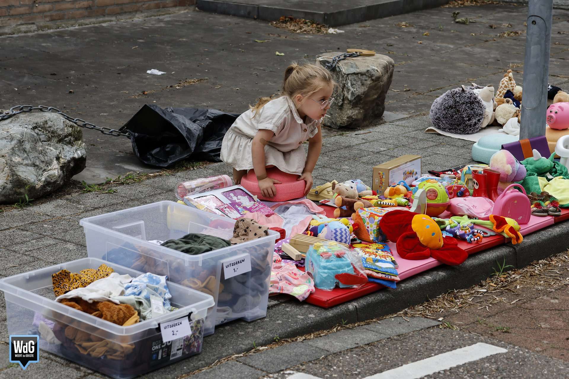 Kinderspeelgoed te koop tijdens Rommelroute Keent