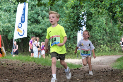 Veel deelnemers bij zomers Hema Volksloop. Foto via AV Weert