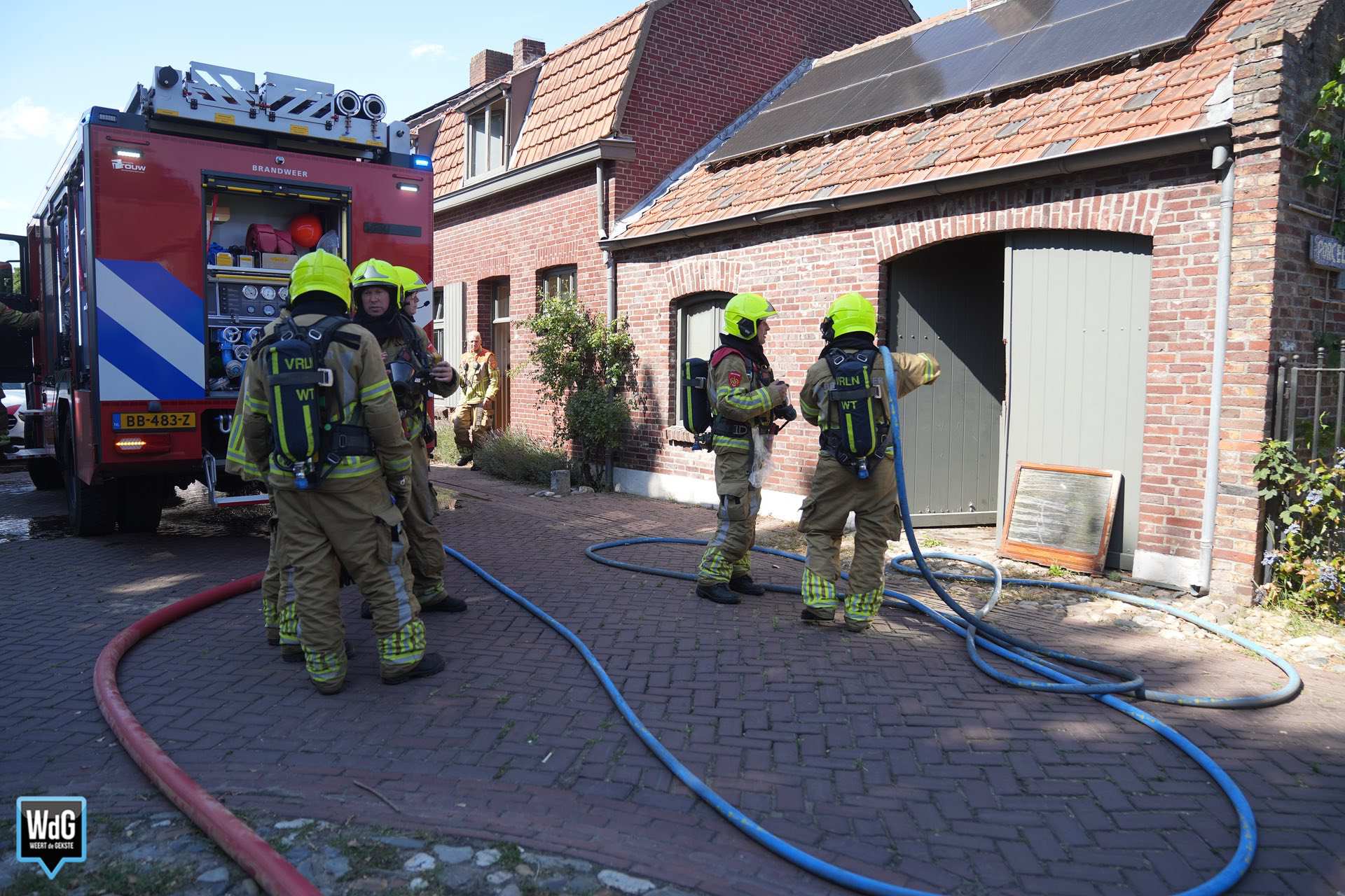 Brand in garage naast woning Neeritter snel onder controle