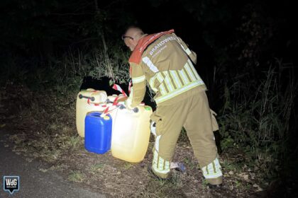 Jerrycans aangetroffen langs Lozerweg in Weert