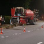 Landbouwvoertuig botst tegen komremmer in Stramproy