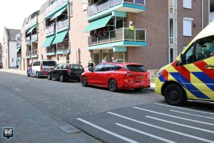 Kop-staartbotsing op de Emmasingel in Weert