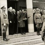 Burgemeester Kolkman begroet op 29 maart 1938 de militairen, waardoor Weert garnizoensstad wordt. Foto via De Aldenborgh