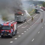 Vrachtwagenbrand zorgt voor afsluiting A2 bij Weert-Noord