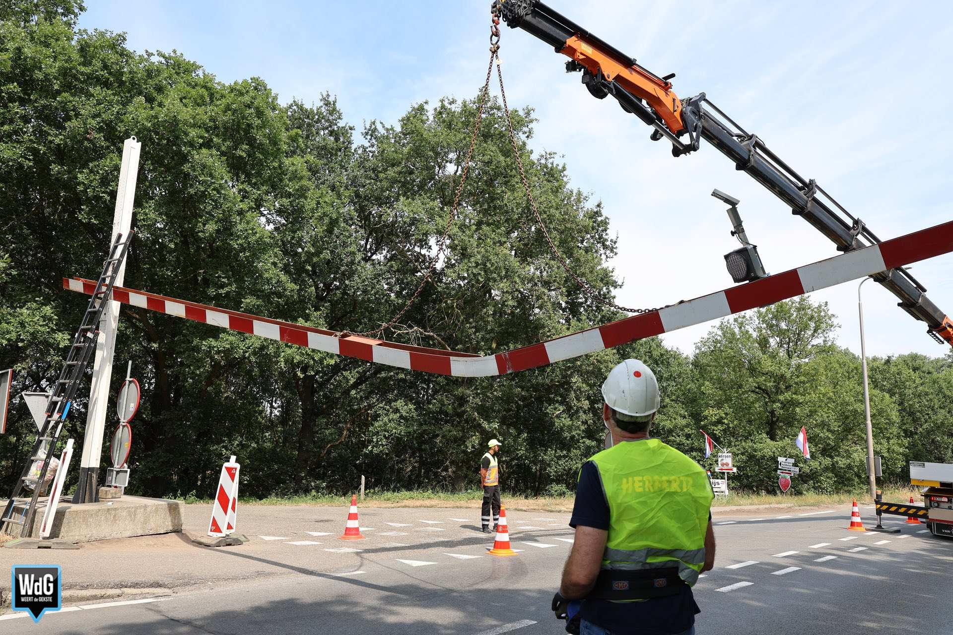 Opnieuw vrachtwagen tegen hoogteportaal bij Kelperbrug