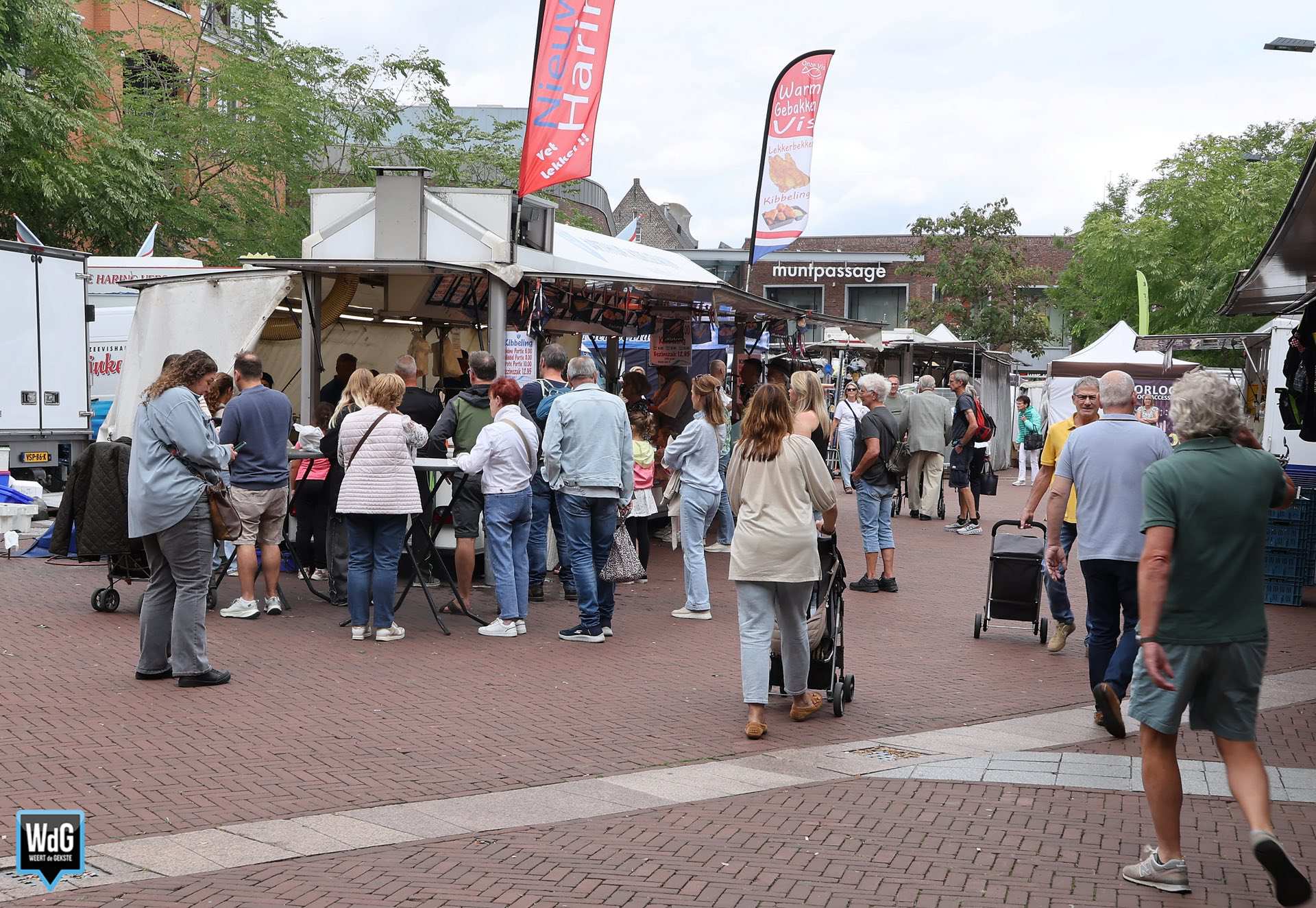 Gezellige drukte op de weekmarkt