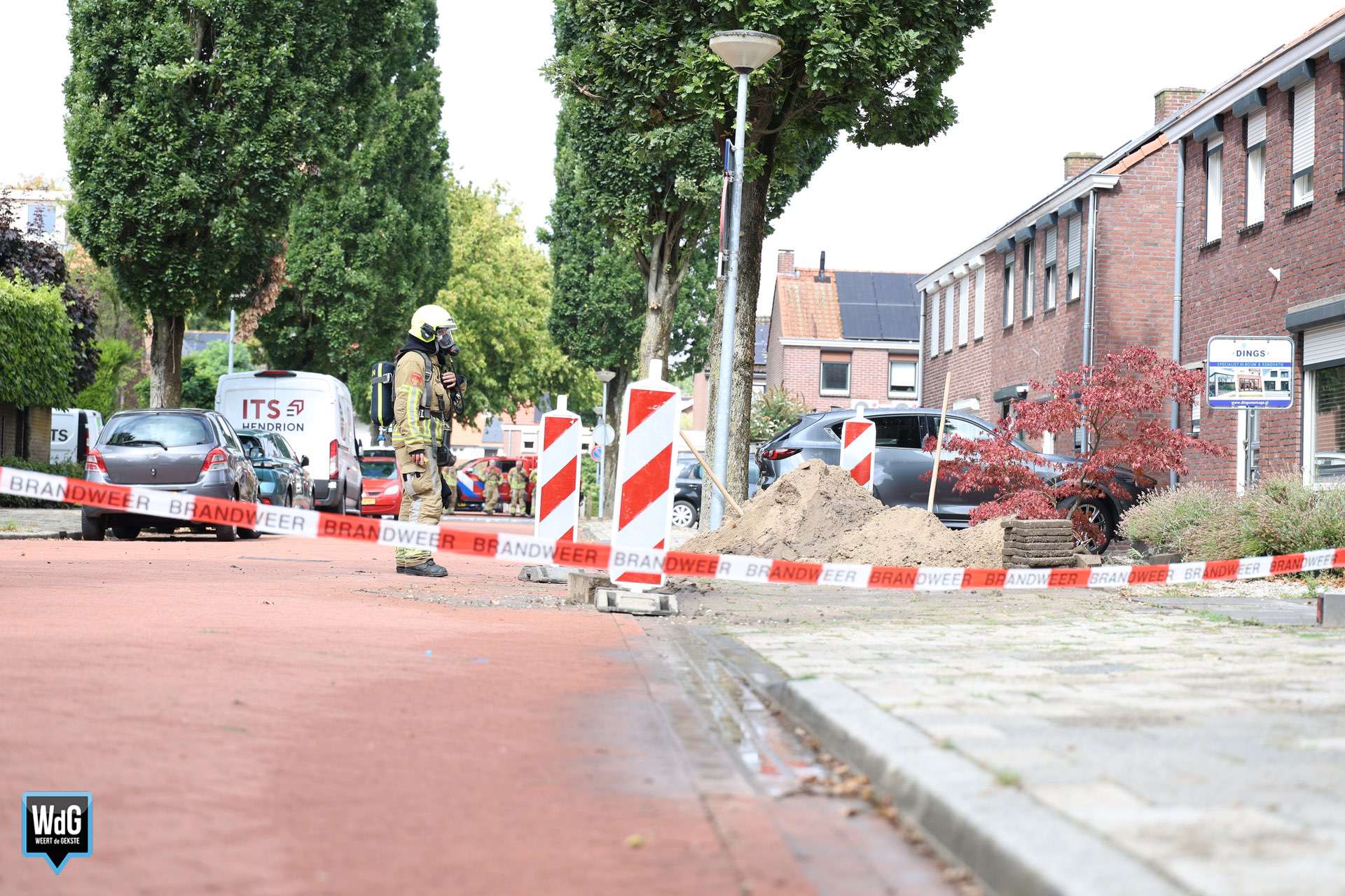 Bij werkzaamheden aan de Willem van Hornestraat zijn een gaslek en waterlek ontstaan.