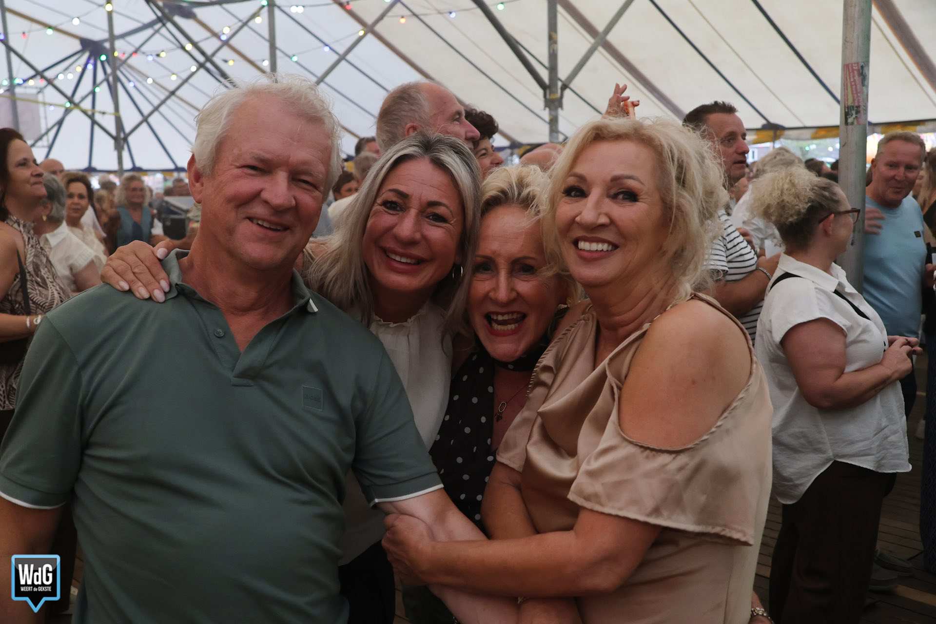 Volle tent en goede sfeer tijdens Zomerfeest Fatima