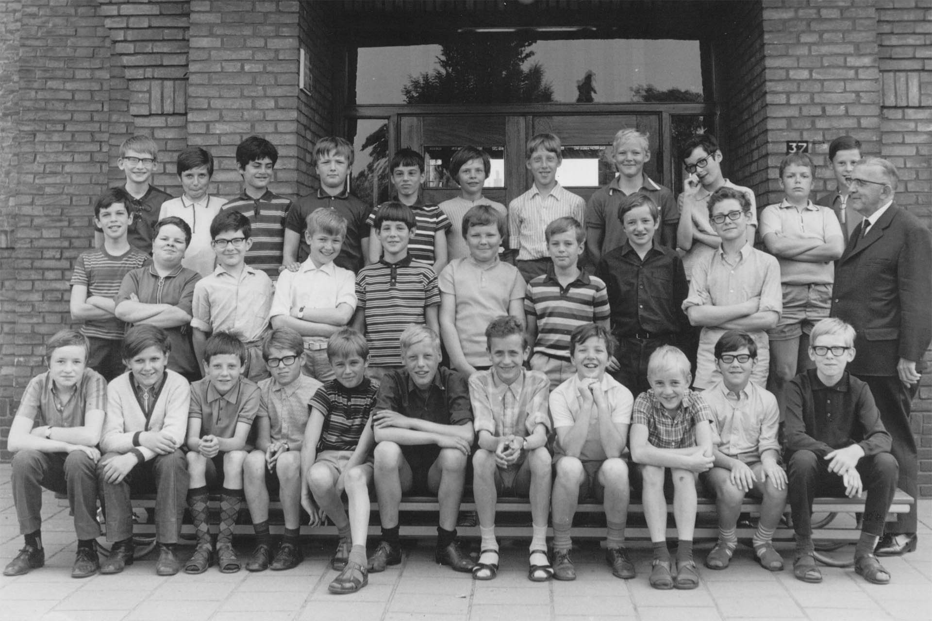 Op zoek klasgenoten ivm reunie St Martinus basisschool 6e klas 1969/70