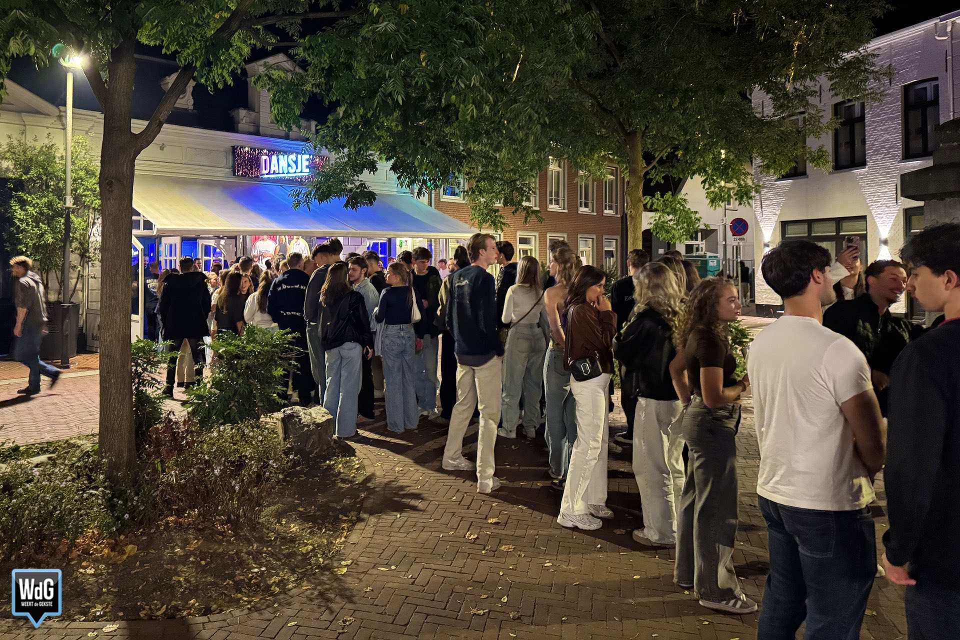 Volle bak bij eerste avond van Dansje op de Oelemarkt