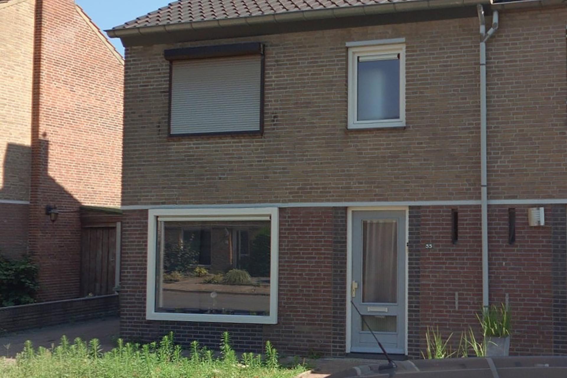 Burgemeester sluit drugspand aan de Kesselstraat 55 in Weert na vondst grote hoeveelheid harddrugs. Foto via gemeente Weert