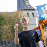 Frikandelpenning blijkt onverwachte hit op kermis Stramproy