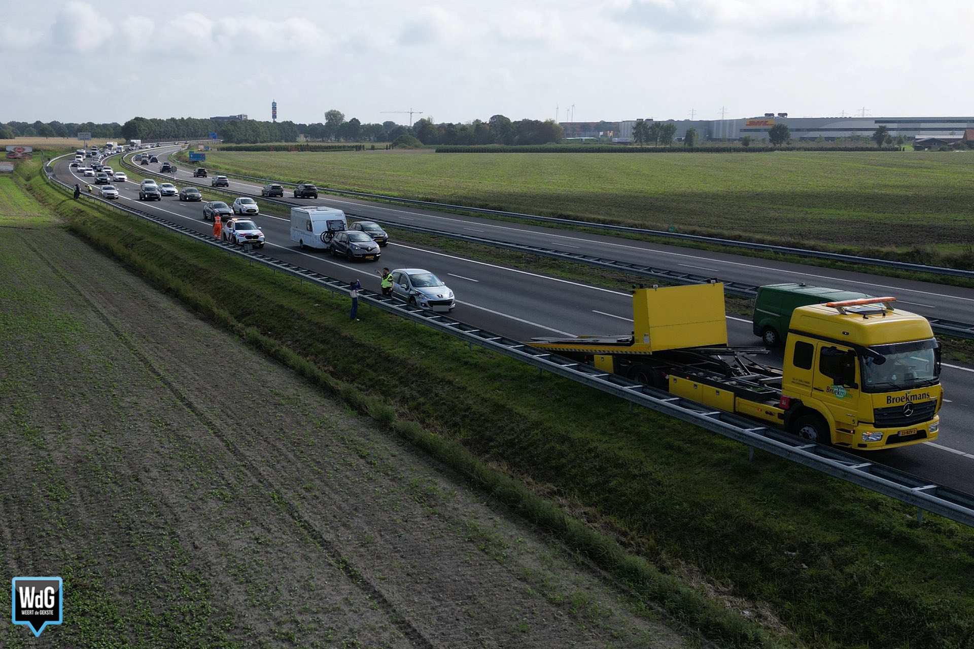 Blikschade na ongeval op snelweg A2 in Weert