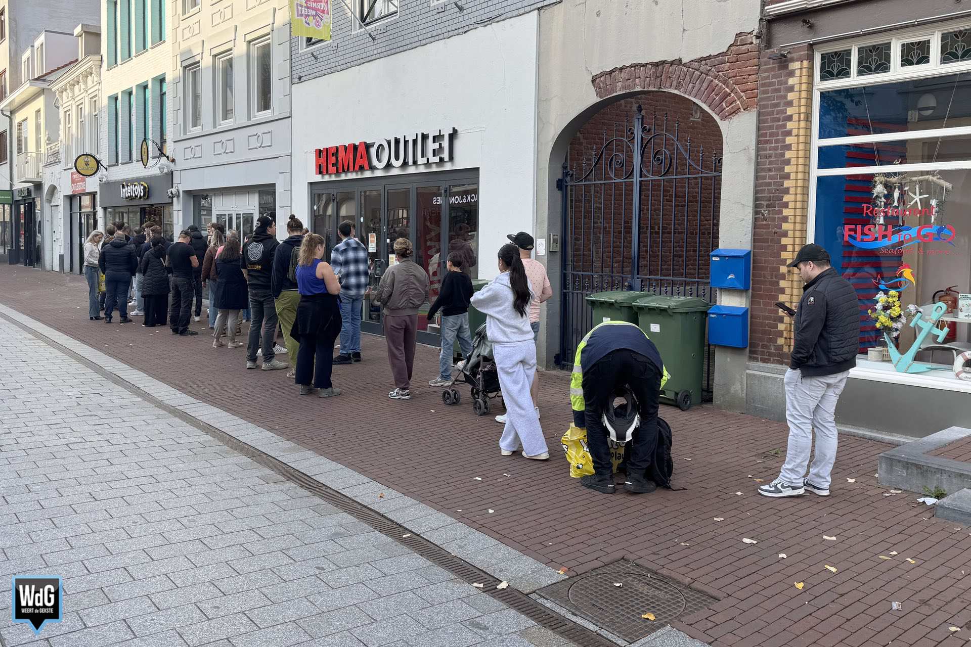 Pokémon-gekte zorgt al vroeg voor rij in centrum van Weert