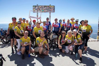 Toons Toppers bereiken samen de top van de Mont Ventoux